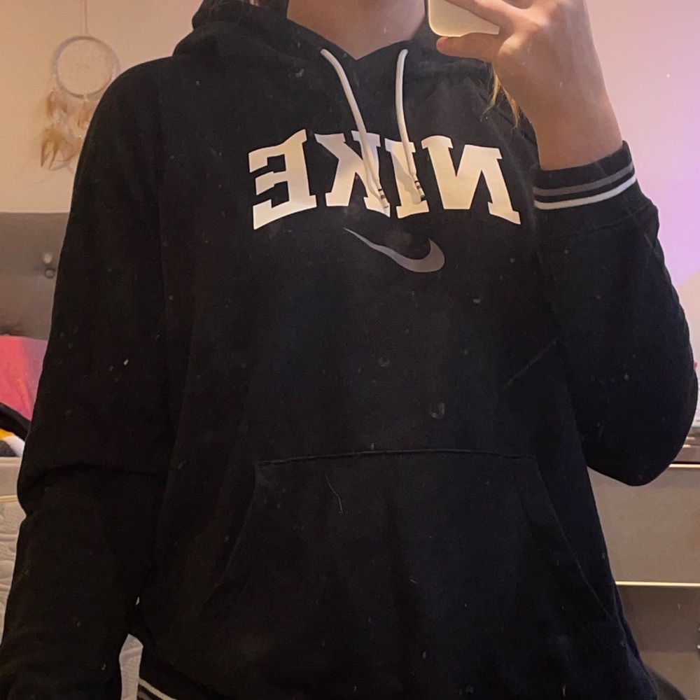 Black nike sweatshirt